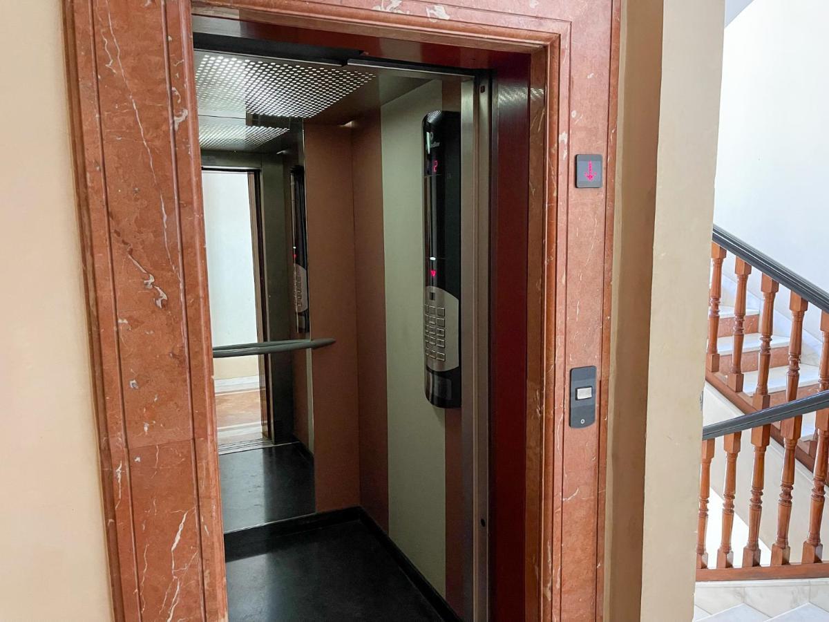 Appartement Chic Gueliz Plaza Avec Vue Marrákes Kültér fotó