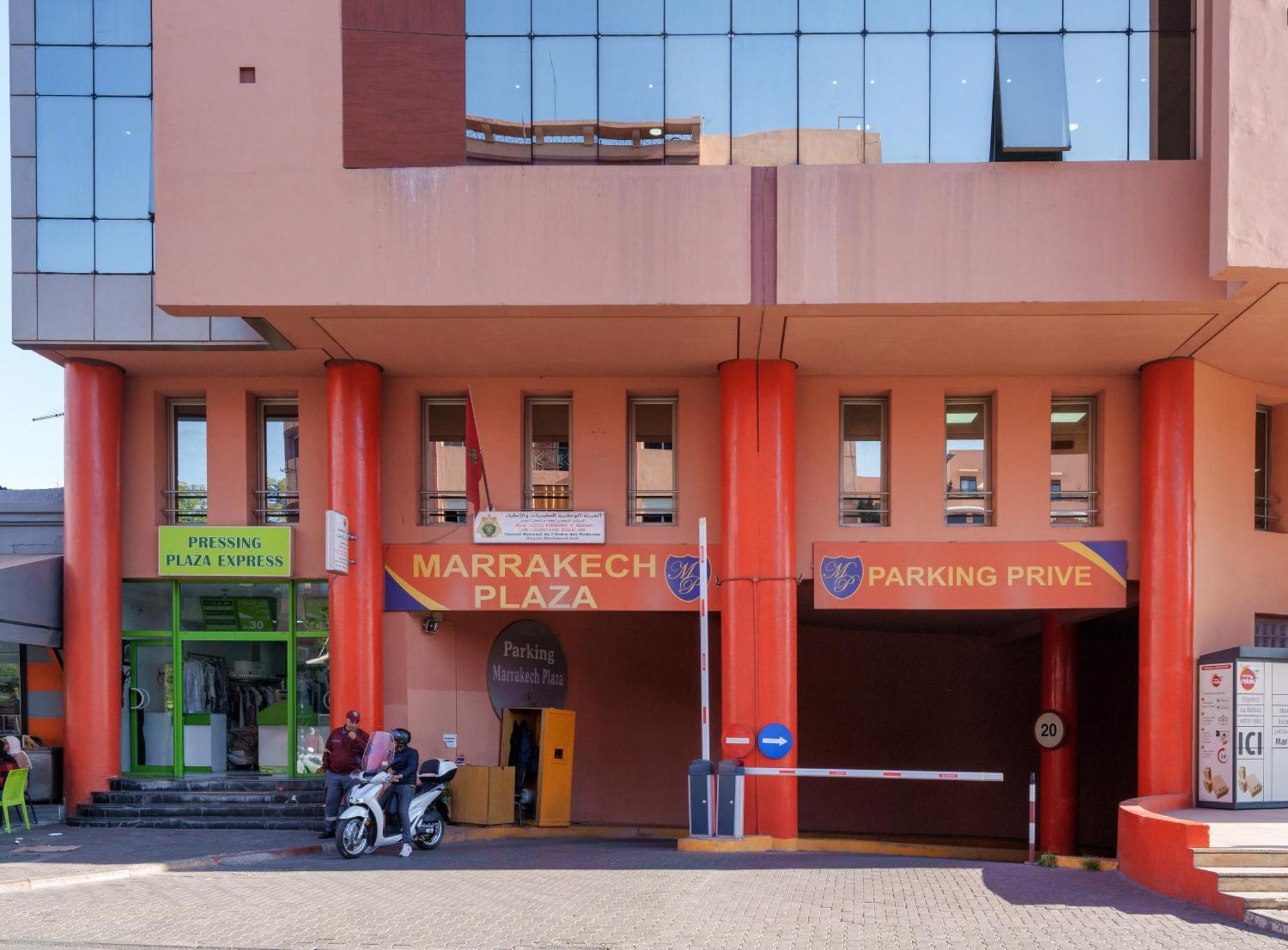 Appartement Chic Gueliz Plaza Avec Vue Marrákes Kültér fotó