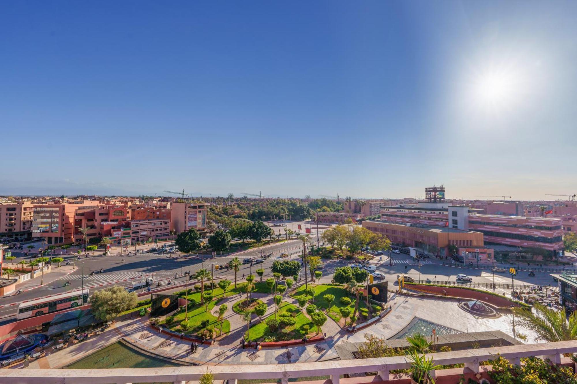 Appartement Chic Gueliz Plaza Avec Vue Marrákes Kültér fotó